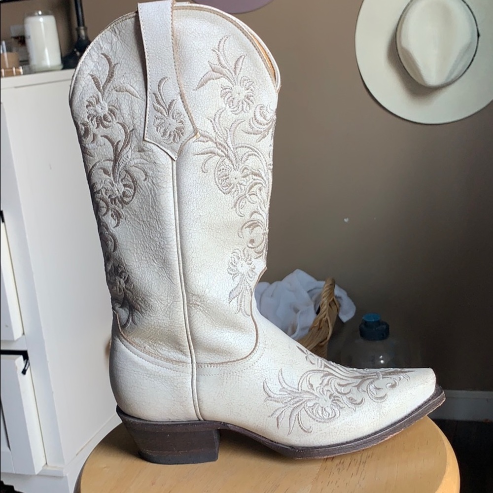 cowgirl boots